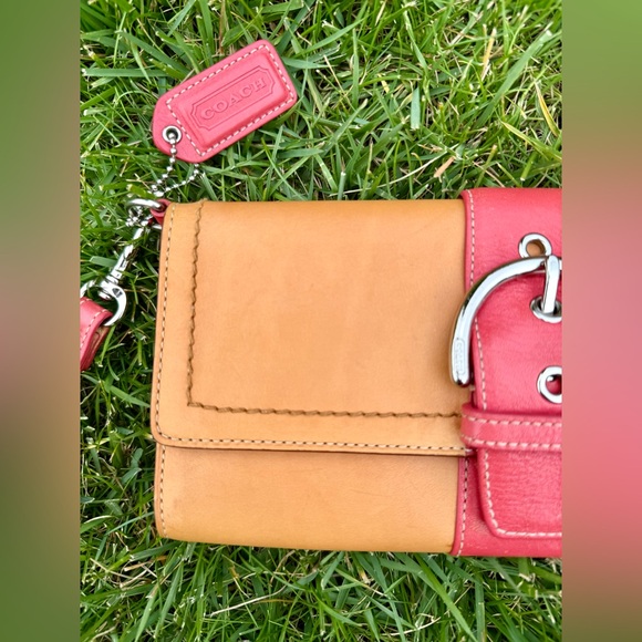 Vintage Coach SoHo Vachetta Leather Clutch - Picture 5 of 17